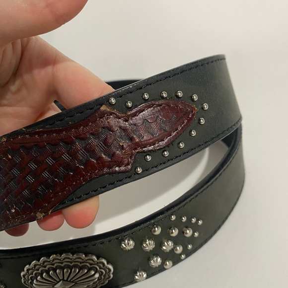 Texas Leather Manufacturing Dark Leather Belt with Silver Accents - Picture 6 of 9